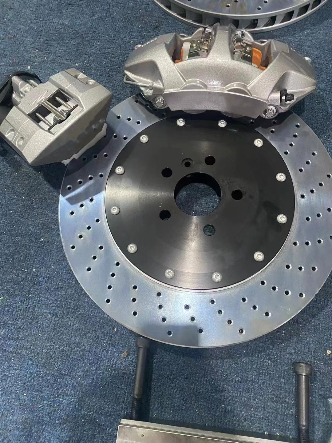 For bmw F10 F18 F30 Big Brake Calipers System Front G.T.4 Brake Caliper Kit Rear G.t.6 6 Piston Brake Caliper