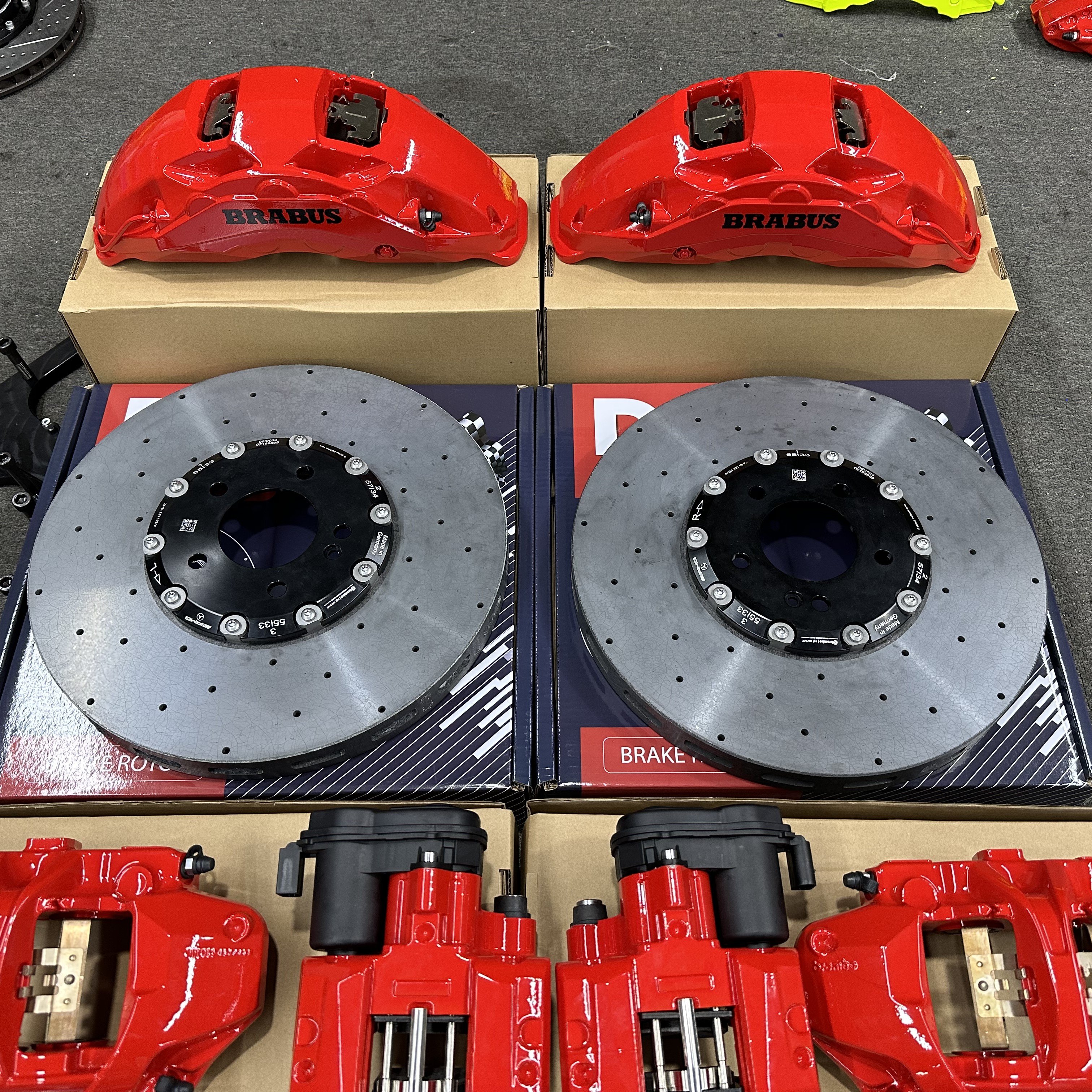 420/400mm Carbon Ceramic Brake Disc 10 Pot Caliper Kit Auto Parts for BRABUS
