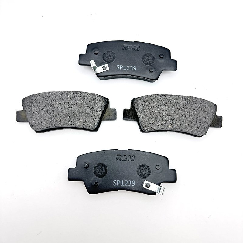 Brake Pad Factory Wholesale VKZ and Custom Brake Pads Semi-metallic Ceramic Brake Pads D1313 D1445 GDB3495 KD9776 SP1239