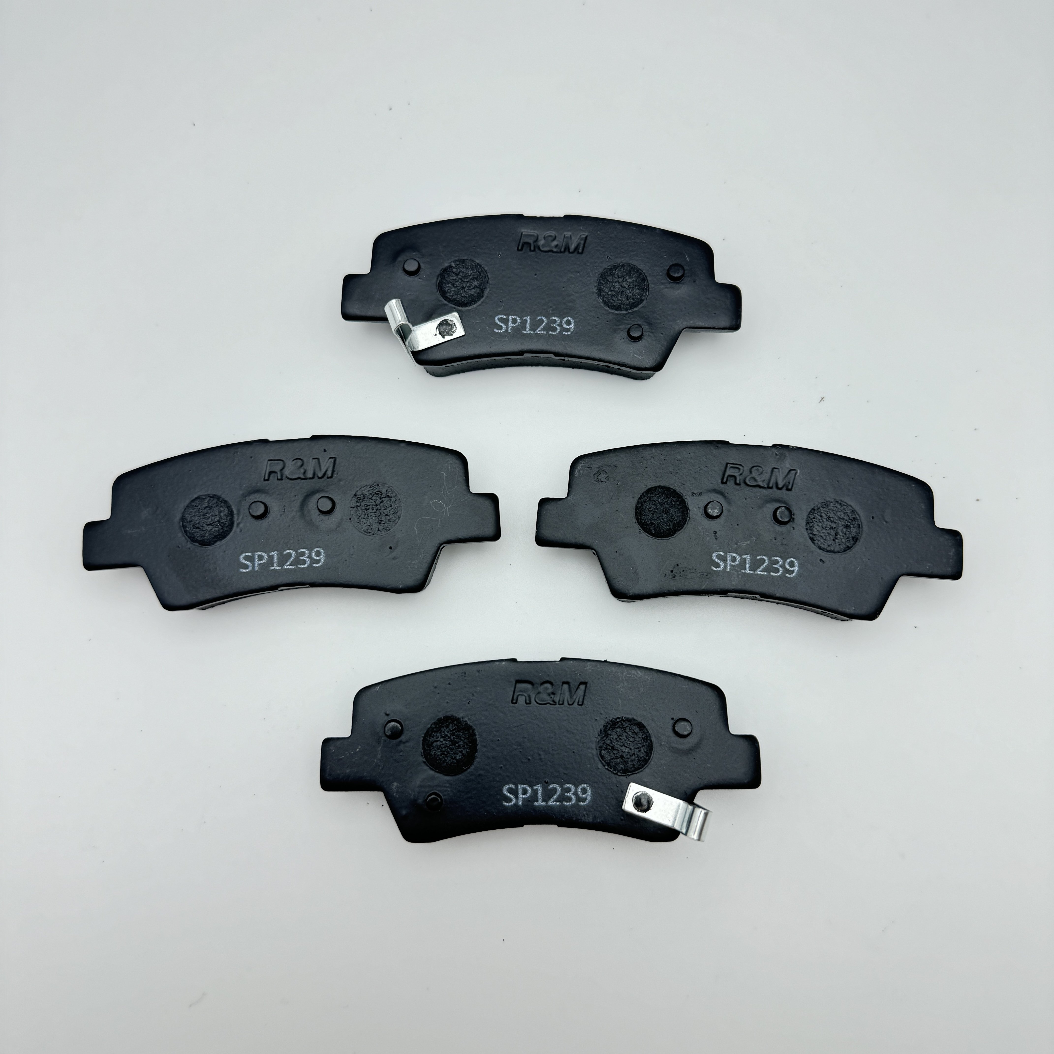 Brake Pad Factory Wholesale VKZ and Custom Brake Pads Semi-metallic Ceramic Brake Pads D1313 D1445 GDB3495 KD9776 SP1239