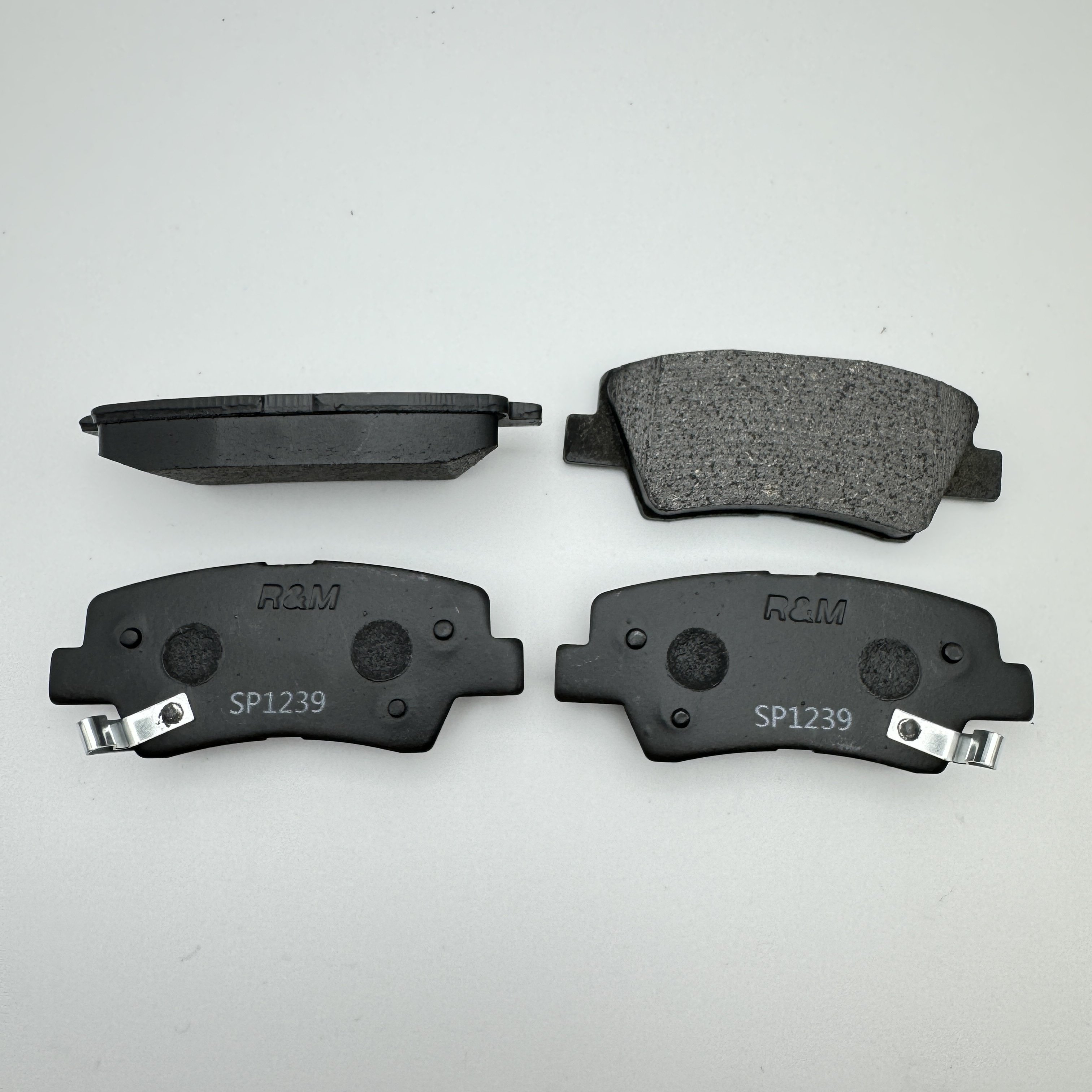 Brake Pad Factory Wholesale VKZ and Custom Brake Pads Semi-metallic Ceramic Brake Pads D1313 D1445 GDB3495 KD9776 SP1239