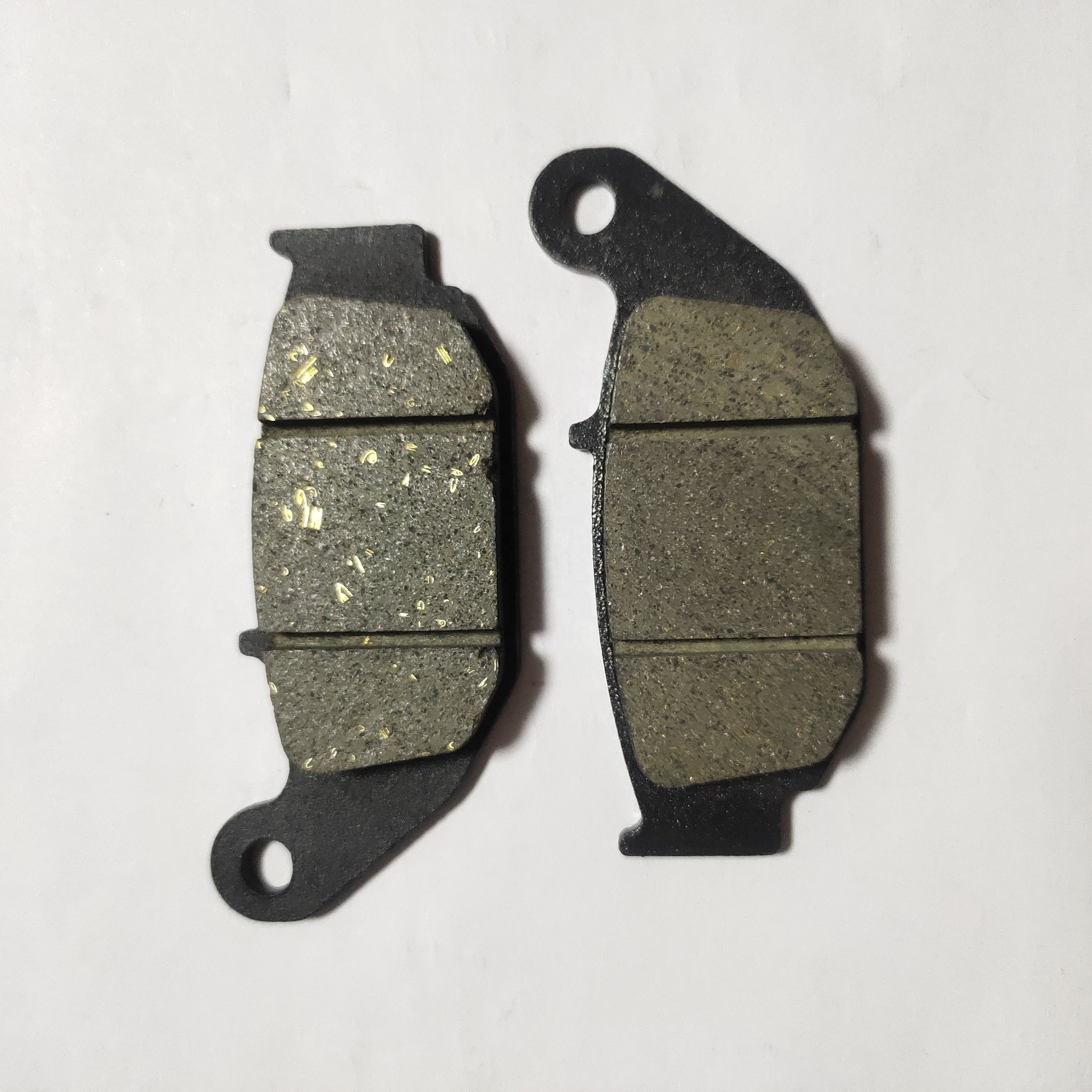 Less Metallic AKT Ttr 180 Motorcycle Motorbike Brake Disc Pad for Tvs Apache Rtr 180 Spare Parts