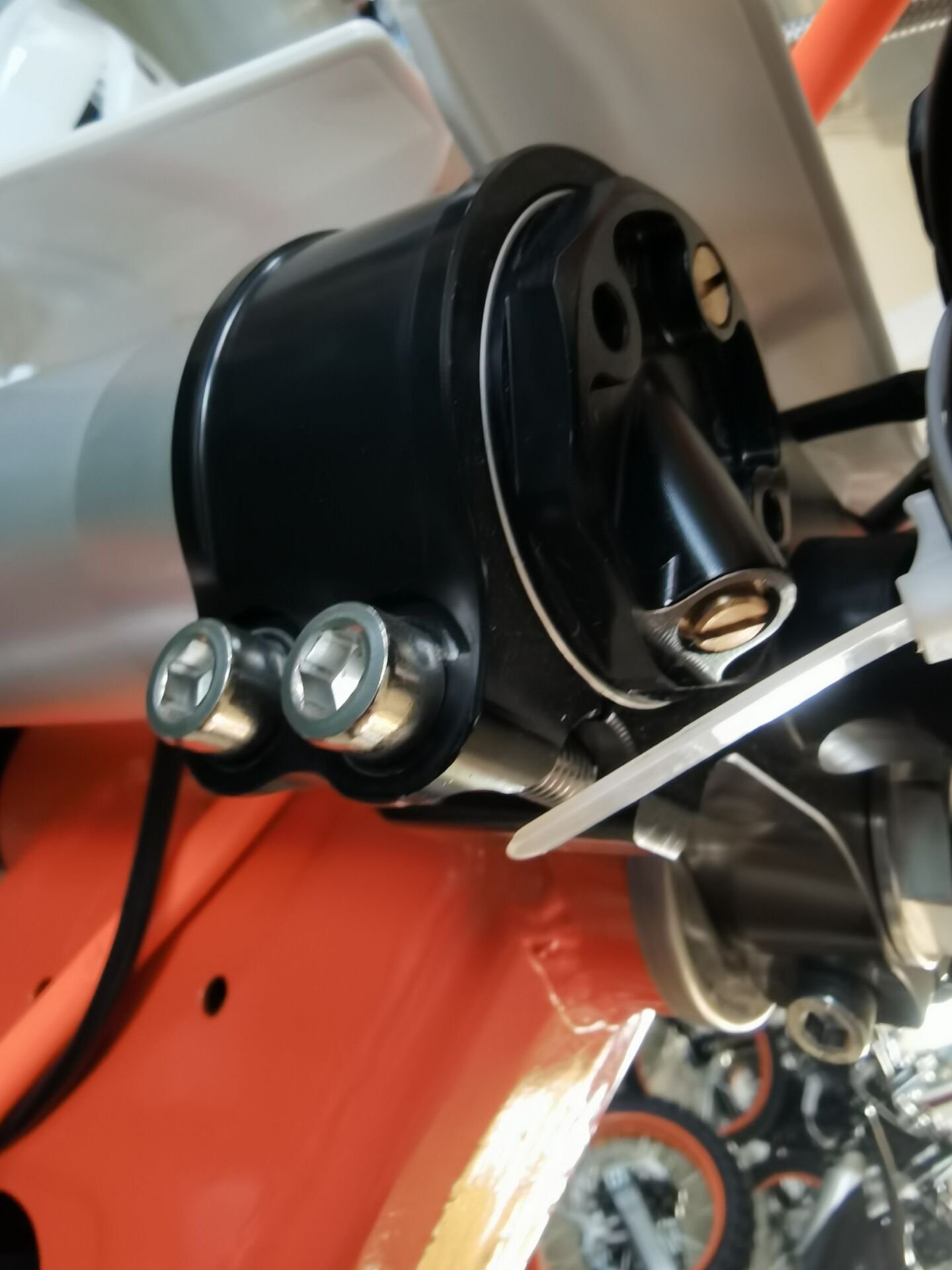 2025 New 250cc Water Cooled 2 Stroke Motocross Single Cylinder Off-Road Dirt Bike Chain Drive Single Cylinder Dirt Bike for Sale