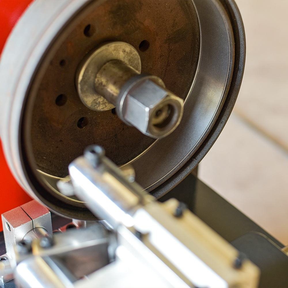 GT9335 Automatic Brake Drum Lathe Machine Horizontal Disc Repair for Cars
