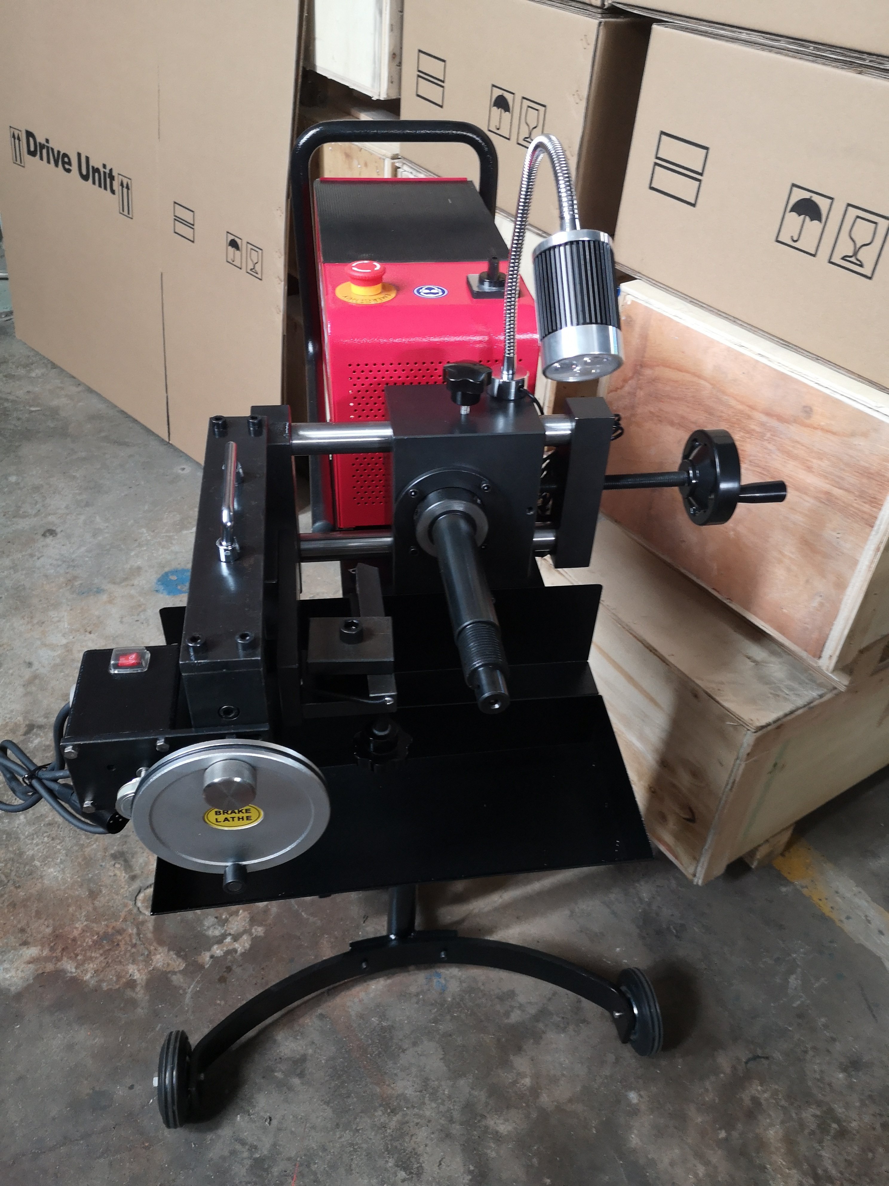 AM983GD Disc Drum Brake Lathe Machine on Car and Off-car Braking Disc Aligner AOMAI AM-983 Brake Disc Lathe AM-983GD