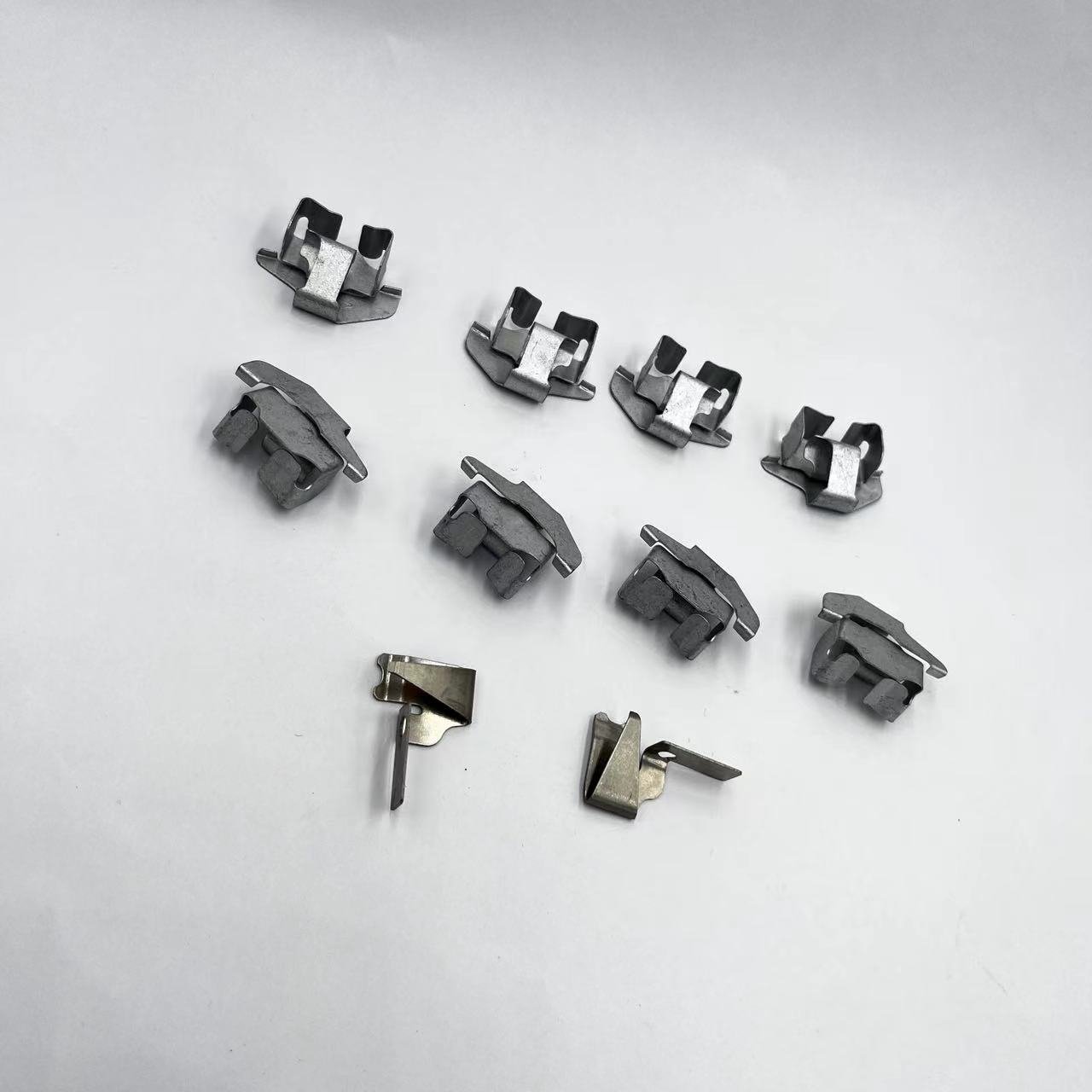 D1067 Anti-Noise Brake Clip Kits Rear Brake Pad Repair Kits for FORD 5C3Z-2200-BA