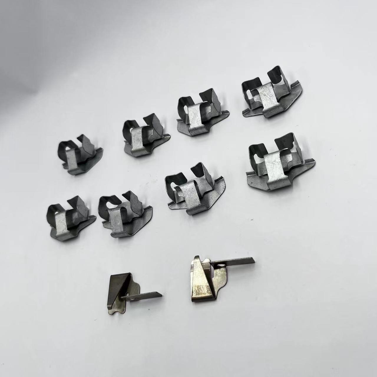 D1067 Anti-Noise Brake Clip Kits Rear Brake Pad Repair Kits for FORD 5C3Z-2200-BA