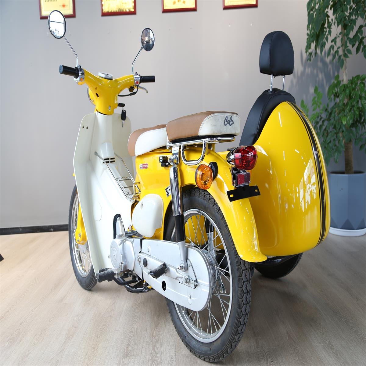 2022 Hot Sell Tricycle and Kick Scooter Assemble 13in1 Yellow Body Three Wheels Independent Screw Type