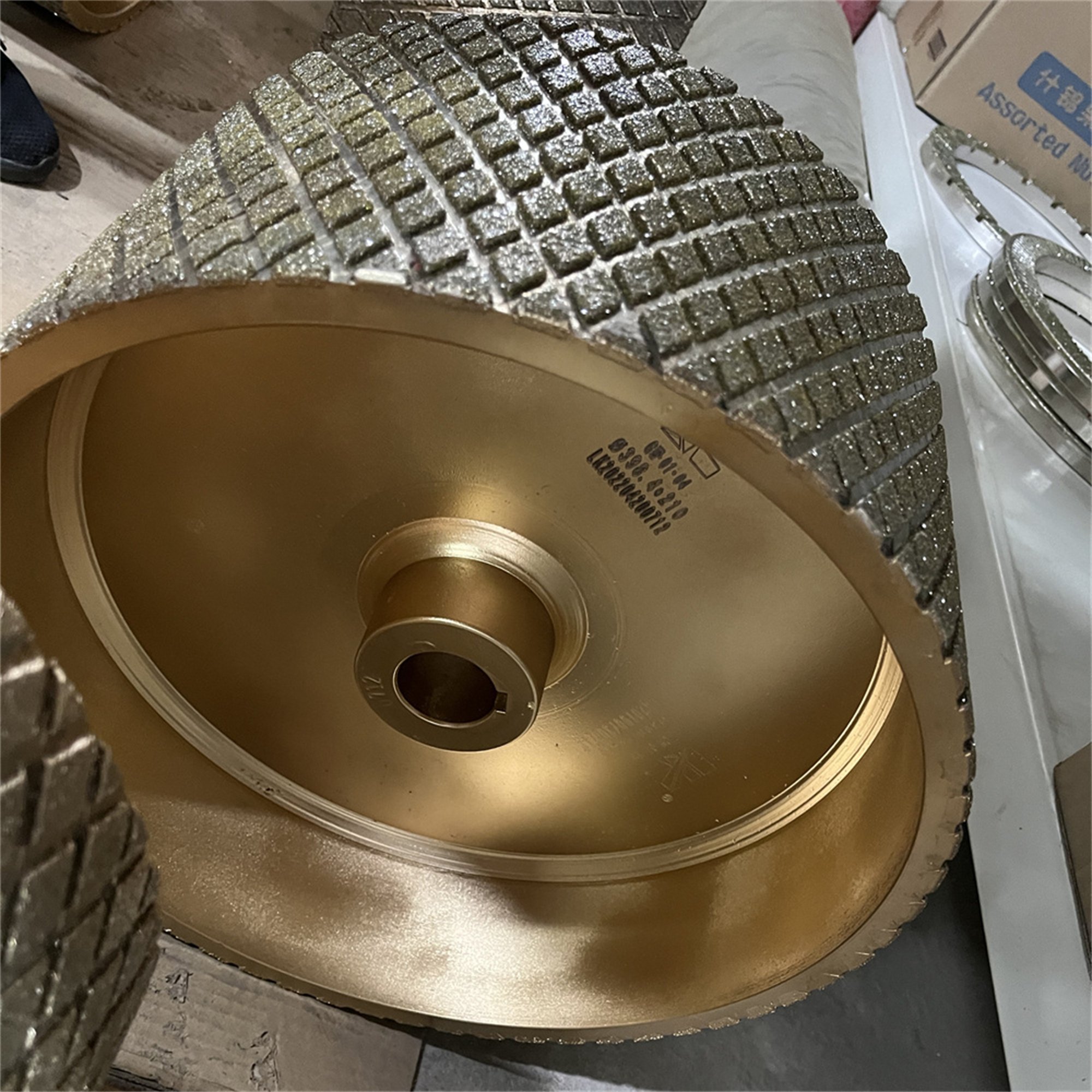 Professional Manufacturers Diamond Drum Wheel for Friction Brake Shoe Lining Grinding Machine