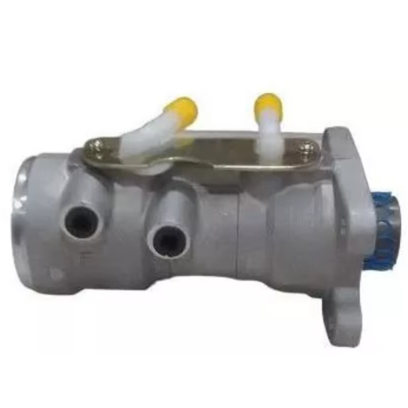 Hot Sale BOMBA De Freno New Condition Genuine Auto Brake Master Cylinder for ISUZU 1-1/4 NPR OEM 8972243720
