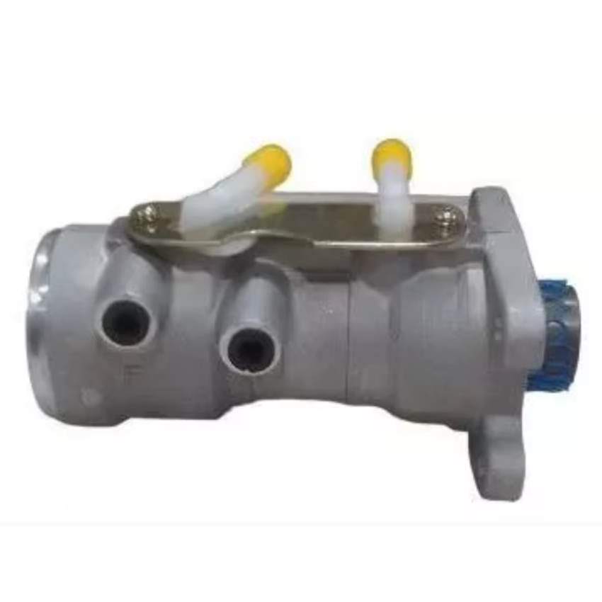 Hot Sale BOMBA De Freno New Condition Genuine Auto Brake Master Cylinder for ISUZU 1-1/4 NPR OEM 8972243720