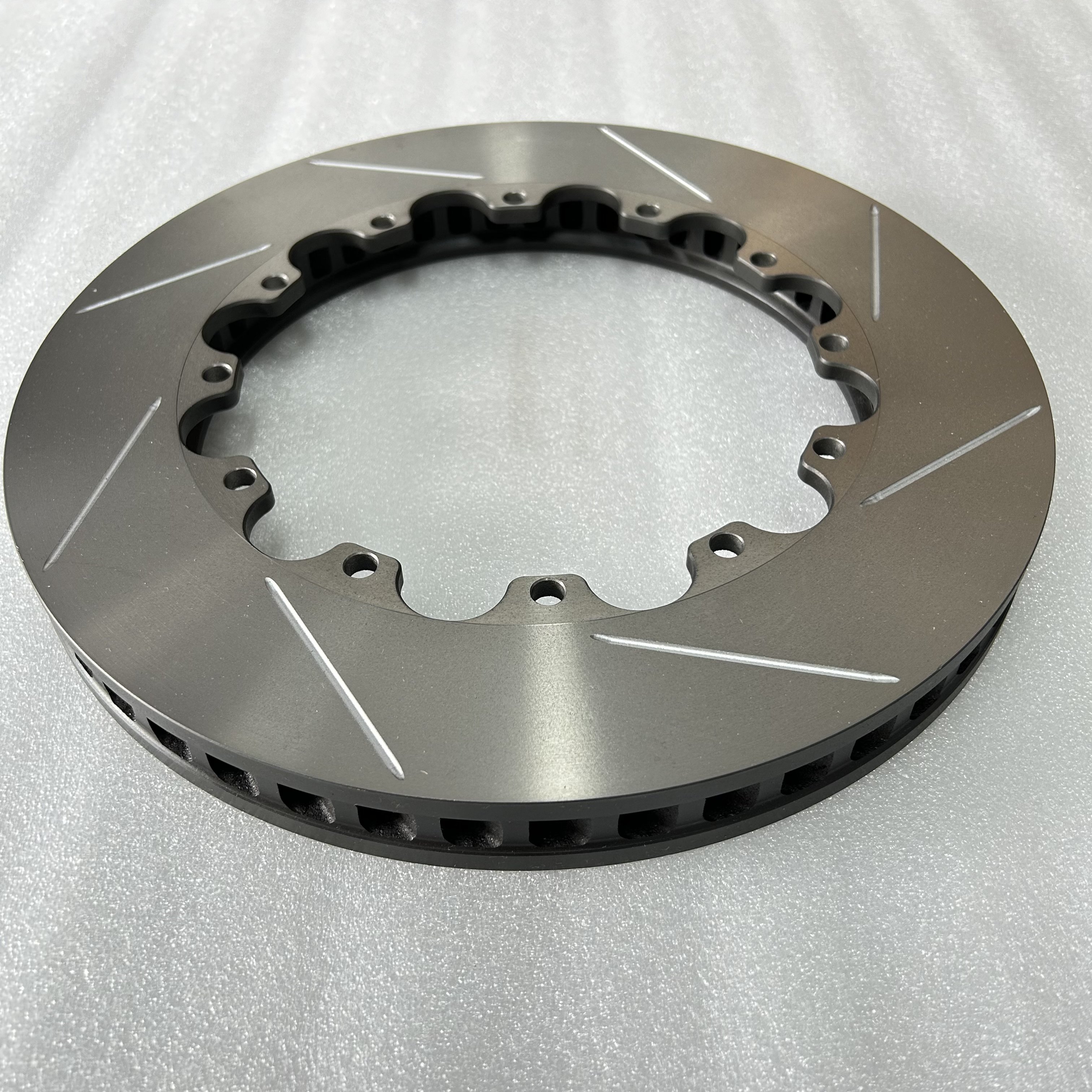 New Condition High Carbon 355*32 Rear Brake Disc for VW Golf 6-Piston Caliper Compatible with Land Rover and Chery A7 Models
