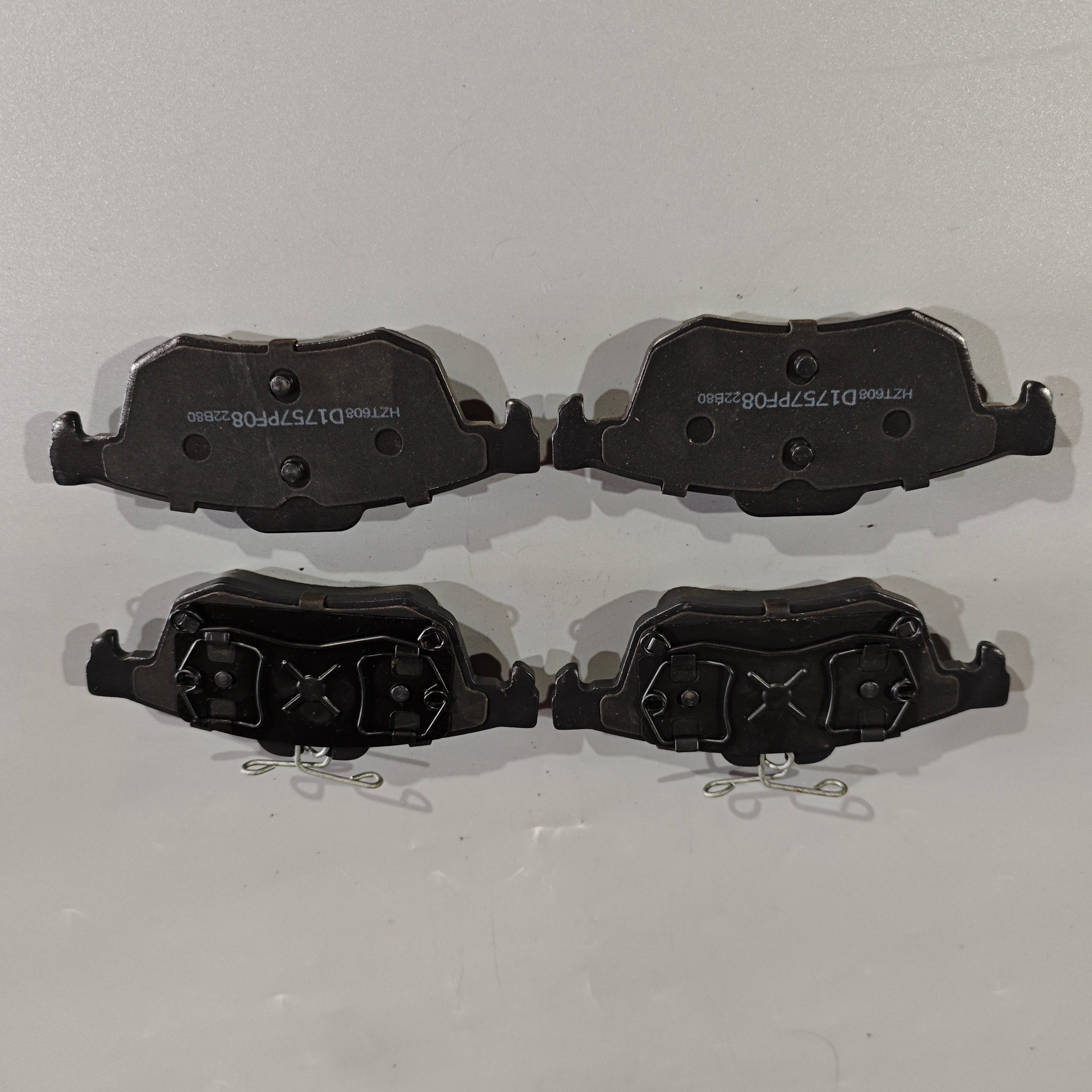 Wholesale Direct Sales 440602154R Good Quality Wear-resistant Black Brake Pads for Car