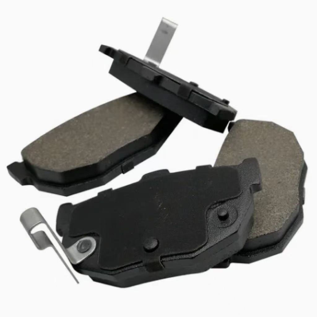 Factory Wholesale Brake Pads Compatible With Cars Semi Metallic Ceramic Brake Pad for H YUNDAI Series