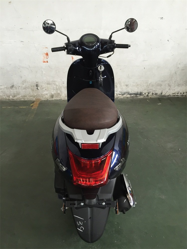 Single-cylinder Moped Scooter Adult Scooter Gasoline Motorcycle Gasoline 90#110CC/150CC