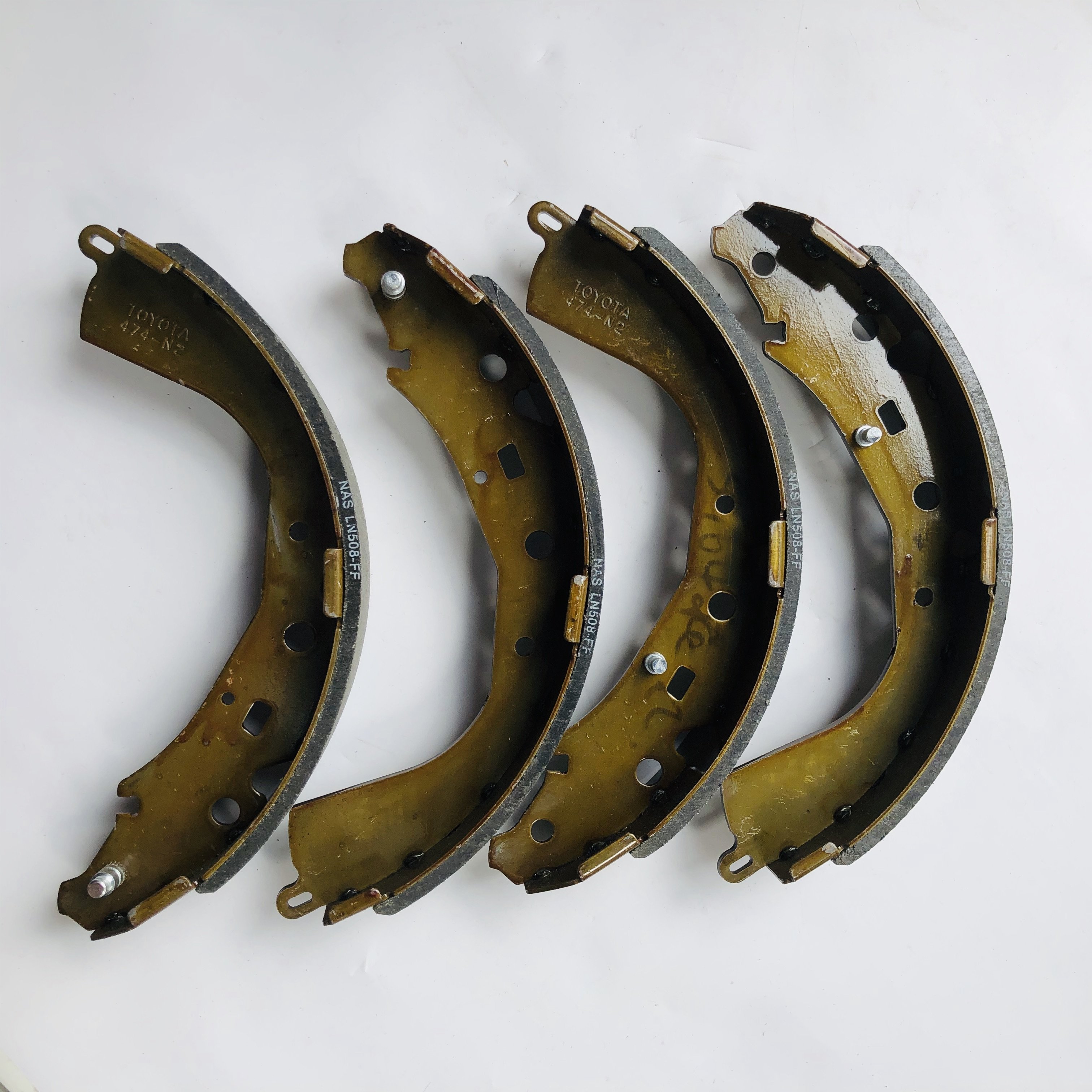 High Quality Car Rear Brake Shoes for Toyota Hilux Revo GUN125 GUN126 2016- 04495-0K160 the Rear Brake Pads