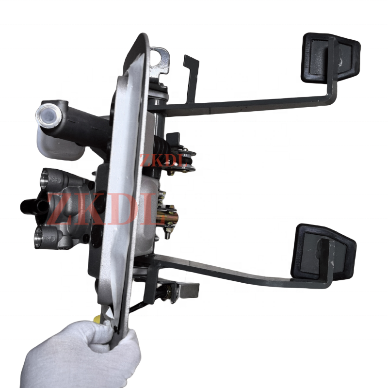 SINOTRUK C7 Right Pedal Support Assembly AZ9719230240 Factory Price with Warranty New Condition
