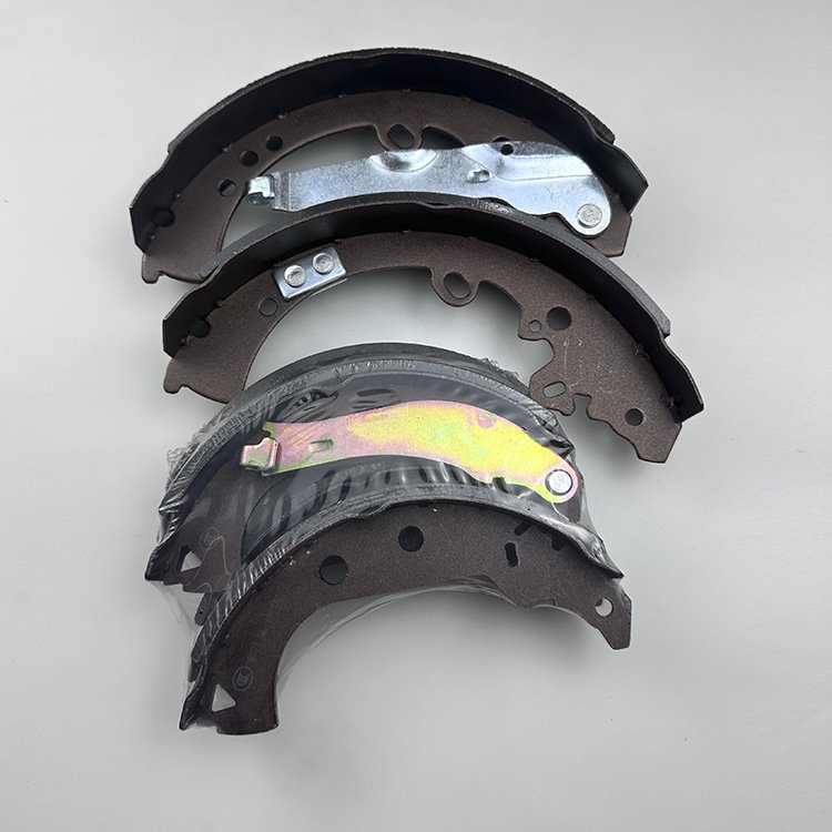 OEM 04495-26240 04495-08030 04495-04010 Auto Brake System Semi Metal Non-Asbestos Ceramic Brake Shoe