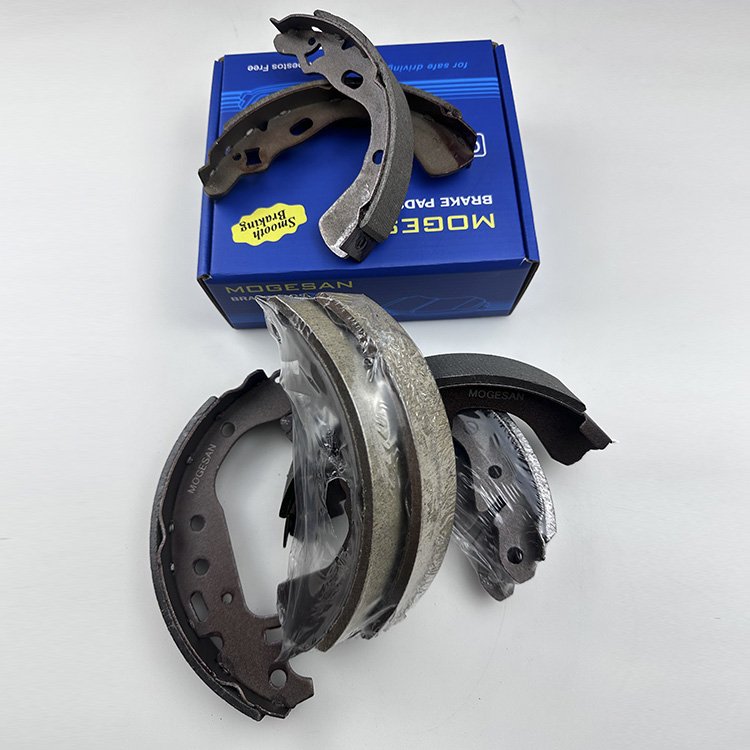 OEM 04495-26240 04495-08030 04495-04010 Auto Brake System Semi Metal Non-Asbestos Ceramic Brake Shoe