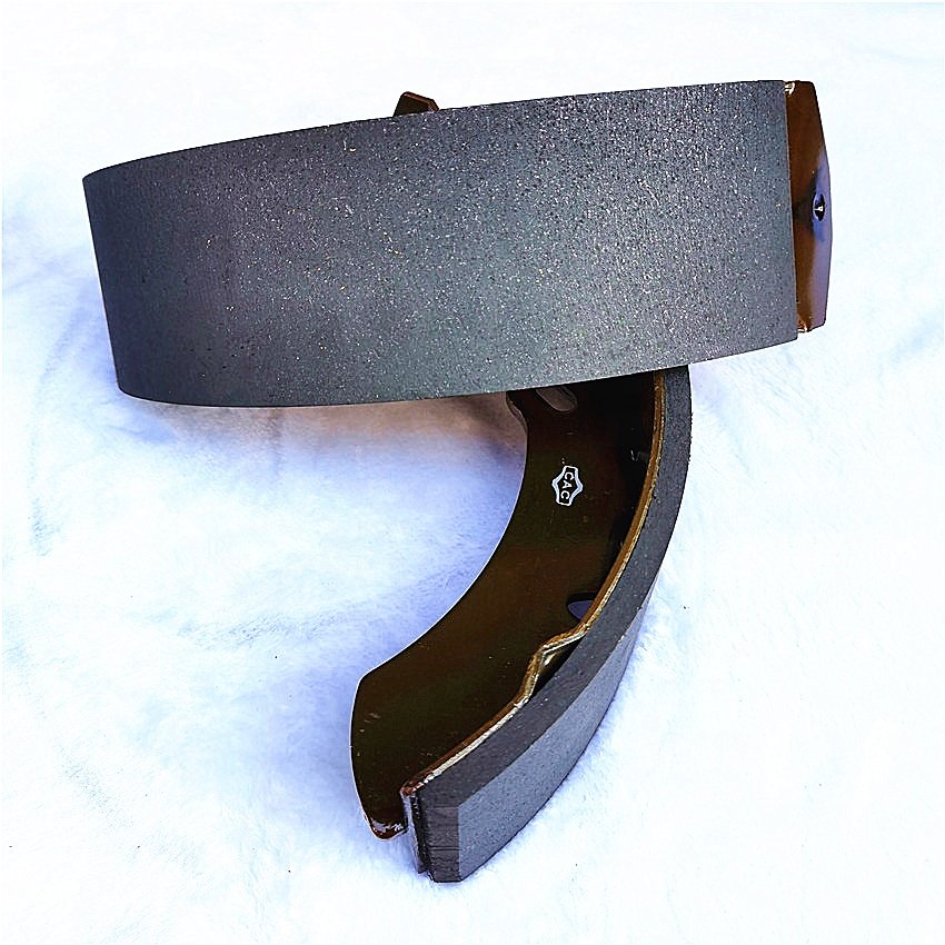 Truck Brake Shoes Auto Brake Pad and Brake Shoes for ISUZU