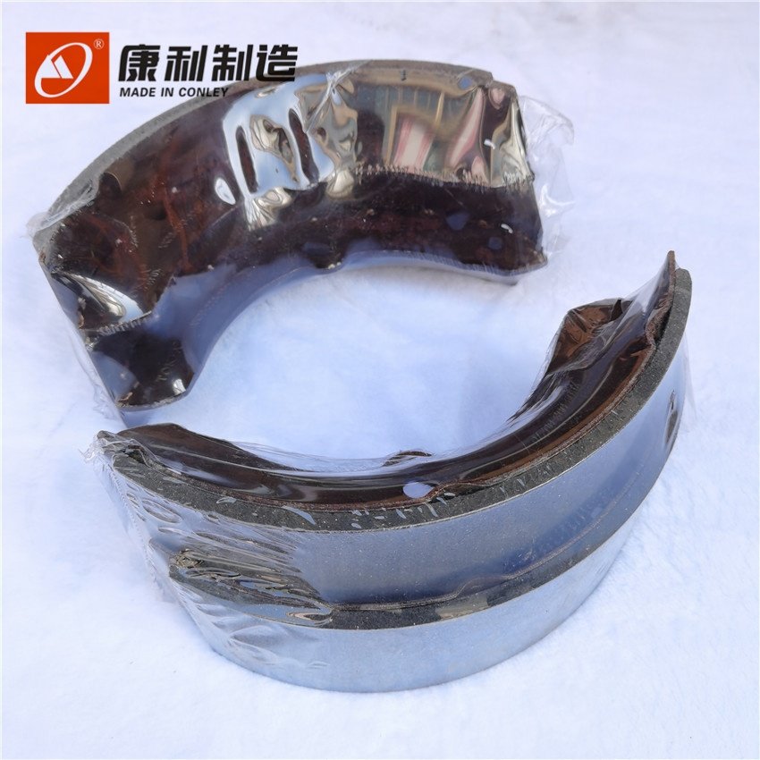 Truck Brake Shoes Auto Brake Pad and Brake Shoes for ISUZU