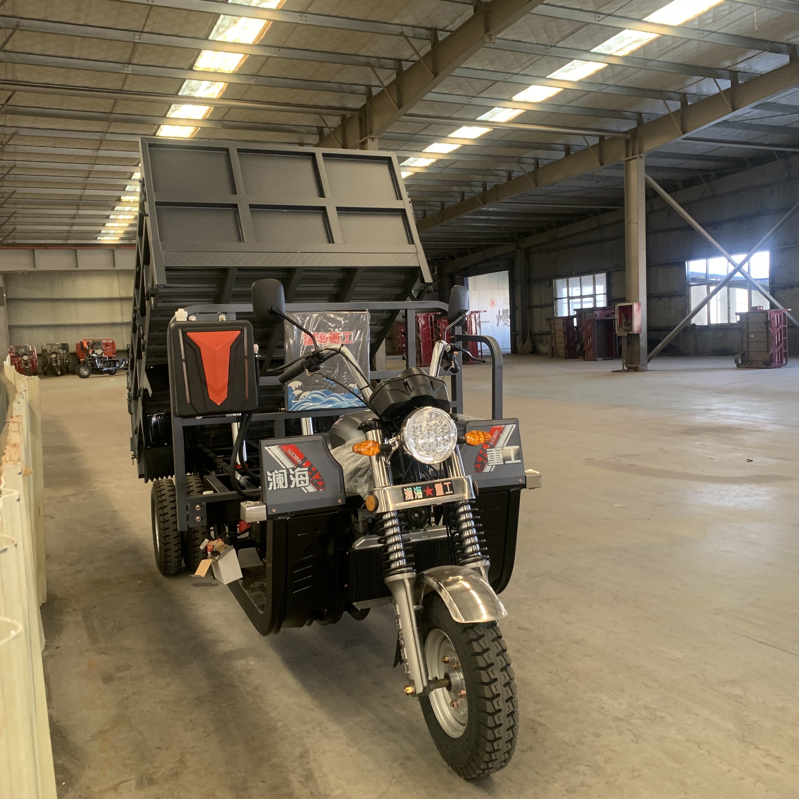 Hot Selling Adult Motorcycle Gasoline Hybrid Special Transport Tricycle West African Boom Truck Tricycle Motorcycle