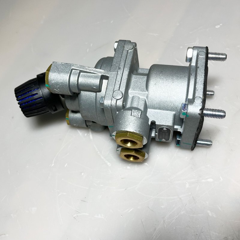 DZ96189360079 Heavy Truck Spare Parts for SHACMAN Part Master Brake Valve Brake Master Cylinder Kit