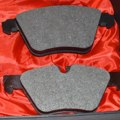 Non Asbestos Brake Pad Front Brake Shoe 04465-02220 Semi-metalic Ceramic NAO Brake Pad a 286wk