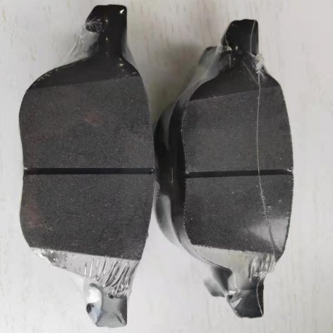 Non Asbestos Brake Pad Front Brake Shoe 04465-02220 Semi-metalic Ceramic NAO Brake Pad a 286wk