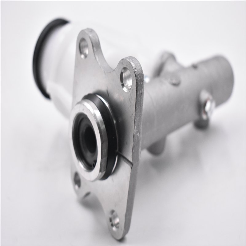 Aluminum Brake Master Cylinder 47201-04030 Suitable for Toyota Tacoma 4720104030 47201 04030