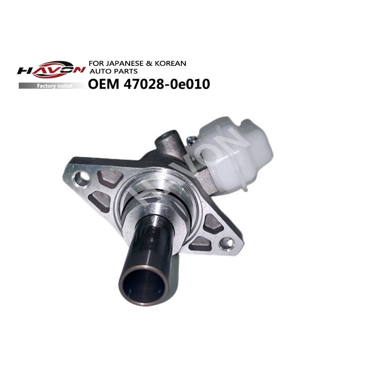 Factory Directly Hot Selling OEM 47028-0e010 Auto Parts Iron and Aluminum Brake Master Cylinder for Toyota
