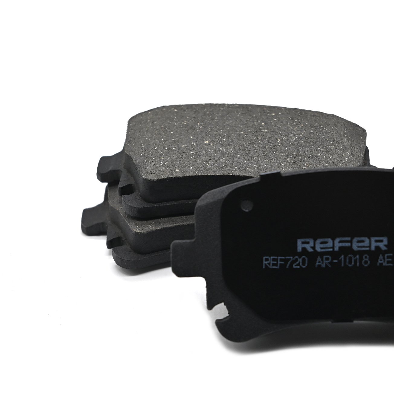 High Quality Car Brake System Parts Supplier D1018 3W0698151/7H0698451A GDB1516 for Audi A4/VW Phaeton Car Spare Parts Brake Pad