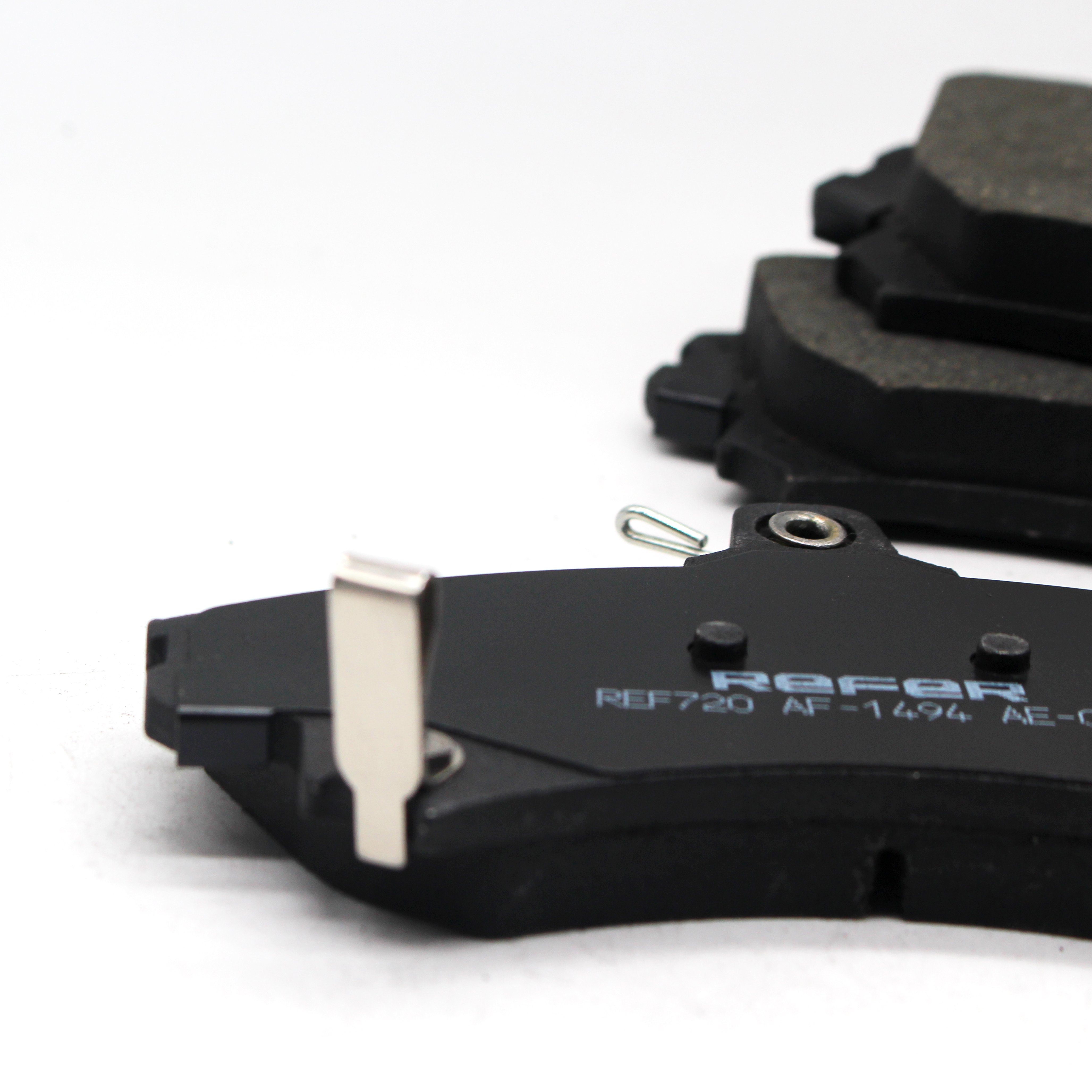 Brake Pads Parts for MITSUBISHI SMART PROTON VOLVO S40 D1494 D837 FDB1093 X3511007 PW890078 MR407946 3345670 GDB1198 GDB1317