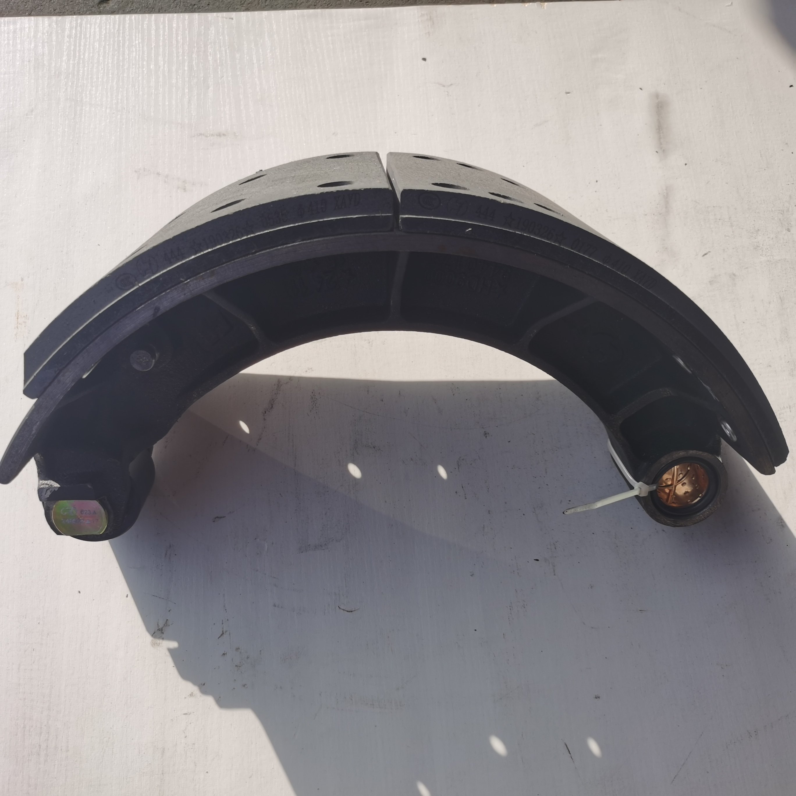 HD90009440176 Front Truck Brake Shoes Shacman Shacman Braking Systems High Definition Pads for Efficient Performance