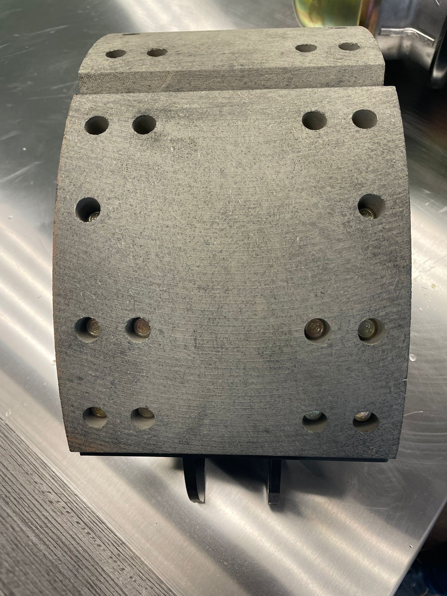 Brake Shoes Assembly 4709 High Quality Auto Brake Shoes Lining Assembly for Heavy Truck