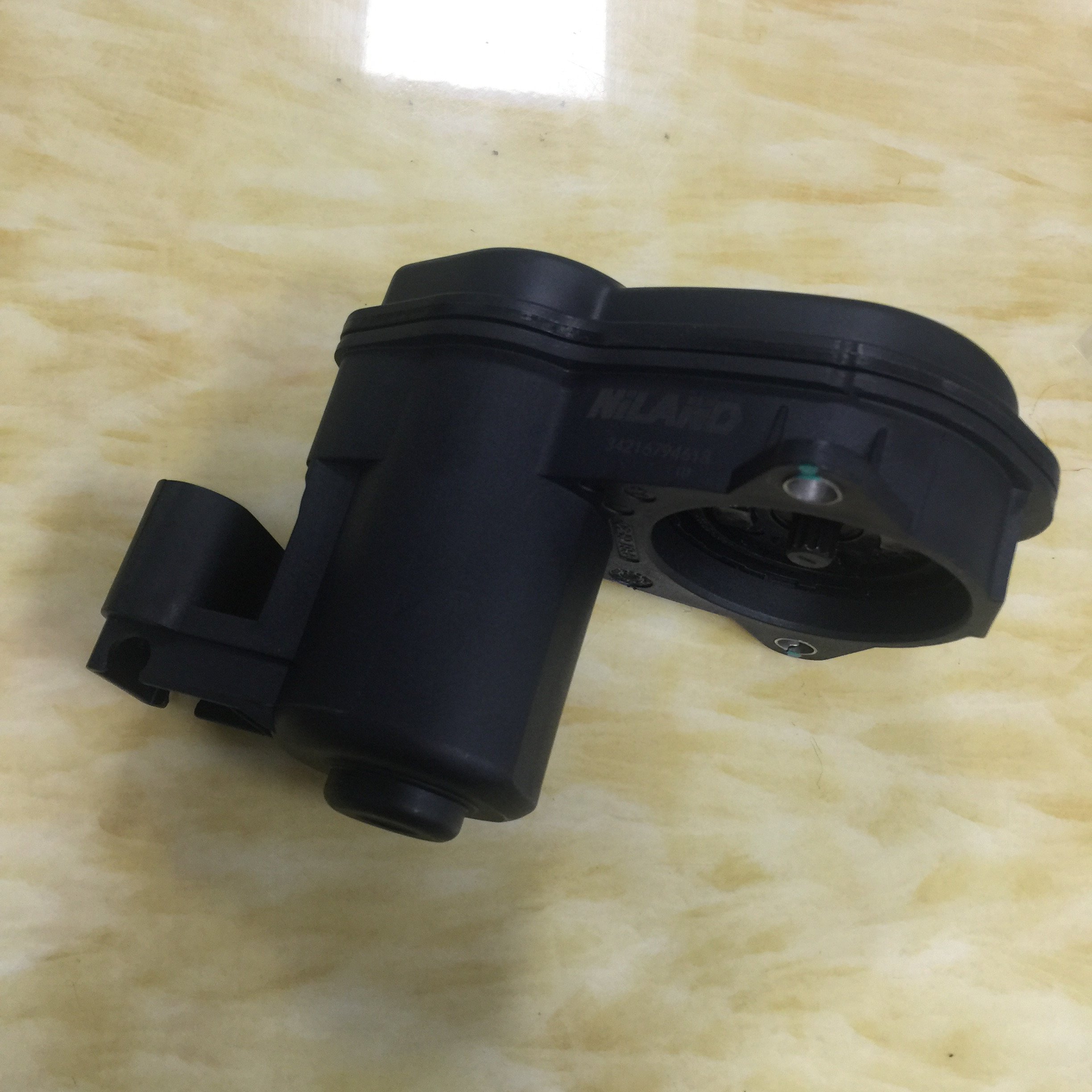 34216794618 34216791420 Rear Park Brake Actuator for BMW F10 F11 F12 F13 F06 E89 F26 F25 528i 535i 640i 650i X3 X4