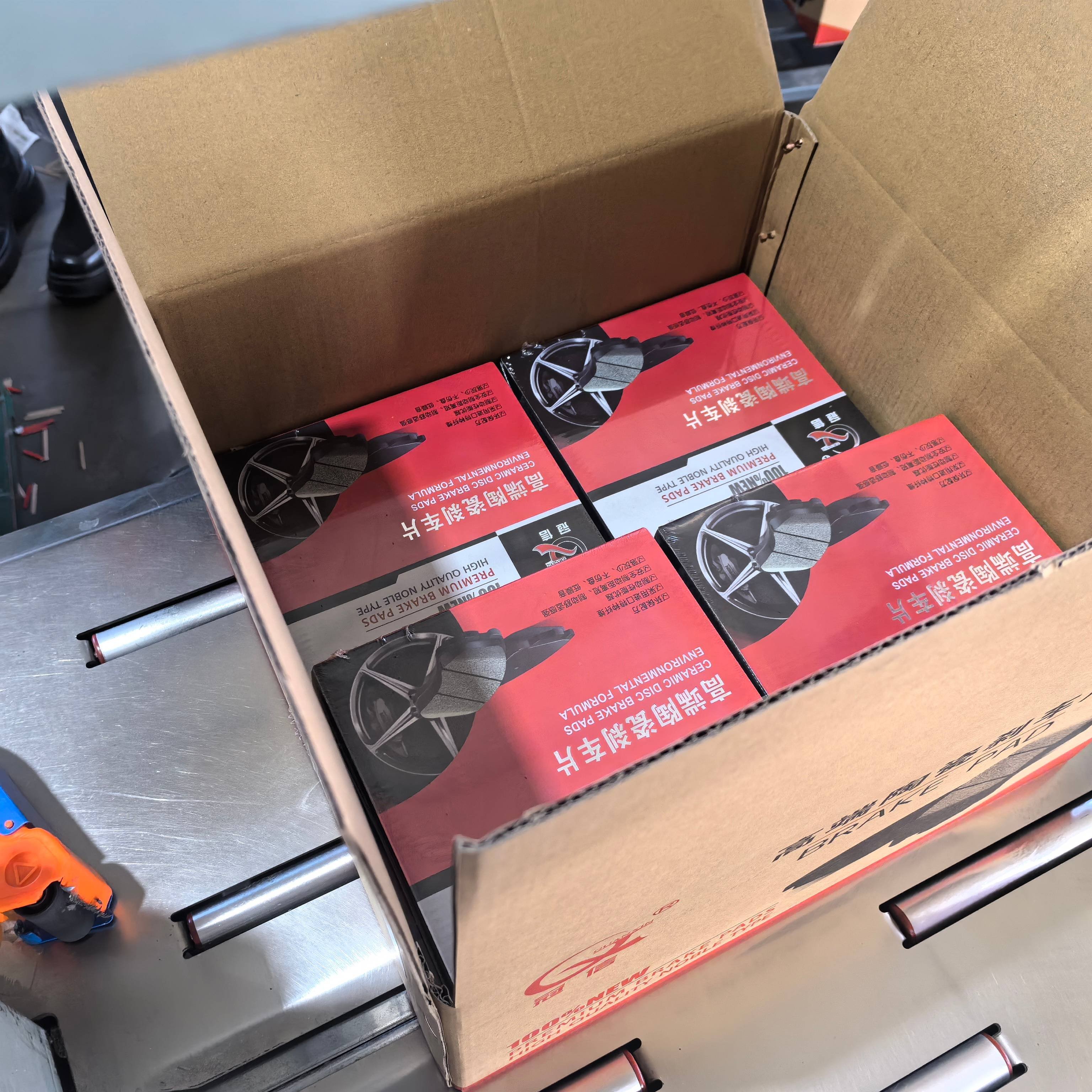 D1592 OE NO D1060ED500 New Manufacturer Low Price Brake Pads for Cars
