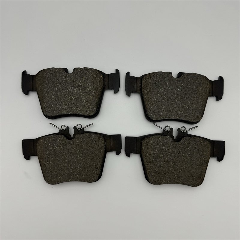Factory Wholesale High Performance Hot Selling Car Brake Accessories BP31044 D1872 for MERCEDES BENZ Auto Parts Car Brake Pads