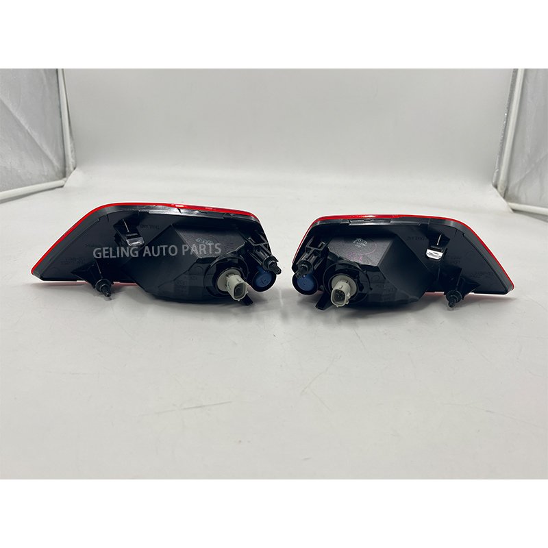 Rear Bumper Reflector Rear Light Brake Lamp Tail Back Light for ISUZU MU-X MUX 2023-2024