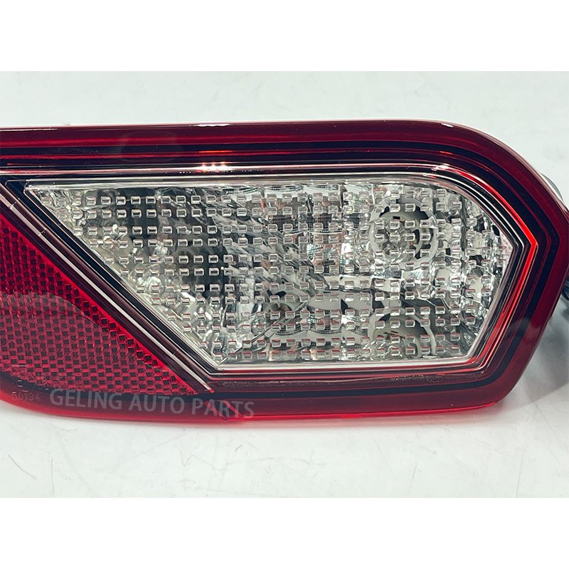 Rear Bumper Reflector Rear Light Brake Lamp Tail Back Light for ISUZU MU-X MUX 2023-2024