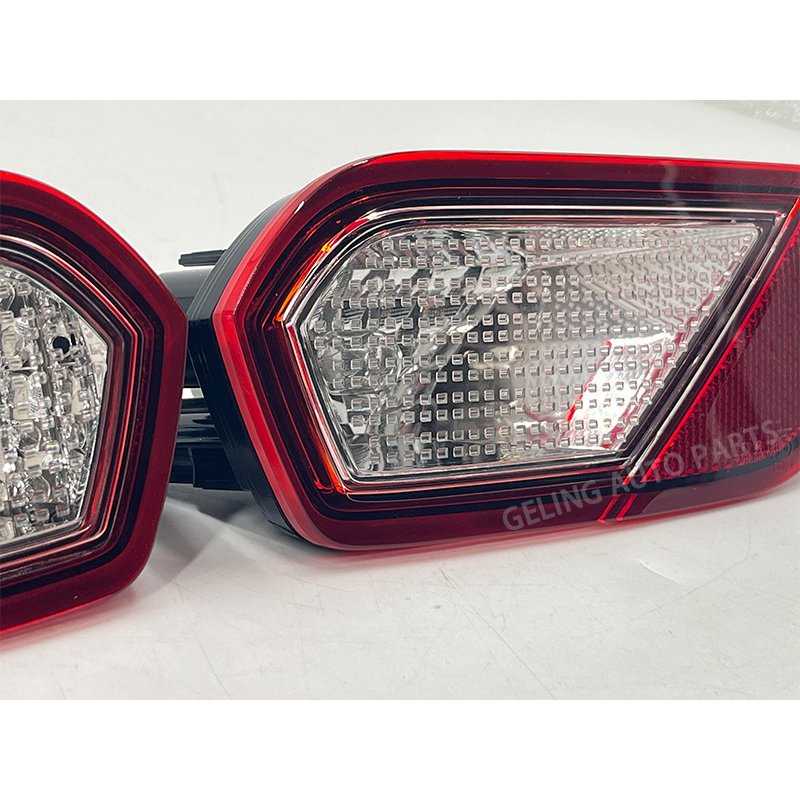 Rear Bumper Reflector Rear Light Brake Lamp Tail Back Light for ISUZU MU-X MUX 2023-2024