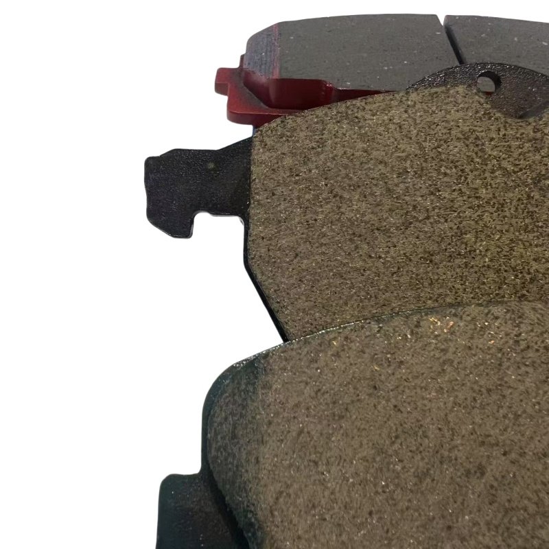 Hot Sale Auto Brake Systems Body Kit D303 Front-Wheel Semi Metallic Brake Pads for Japanese Car