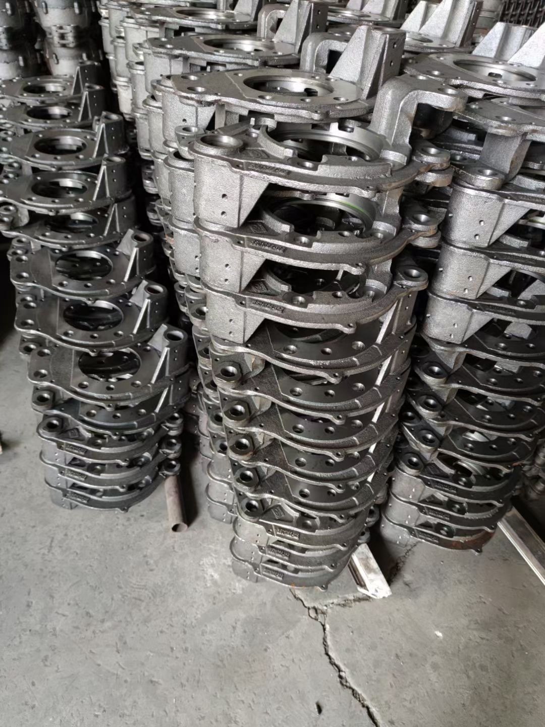 Sinotruk Howo A7 CHINA Brake Shoes CHINA Manufactural High Performance Quality AZ9231342070 Front Rear Brake Shoes Assembly