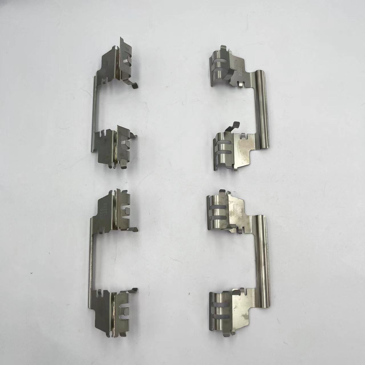 D1058 Factory Wholesale 5142559AA Front Brake Caliper Anti-Vibration Spring Clip Brake Pad Clip for Chrysler