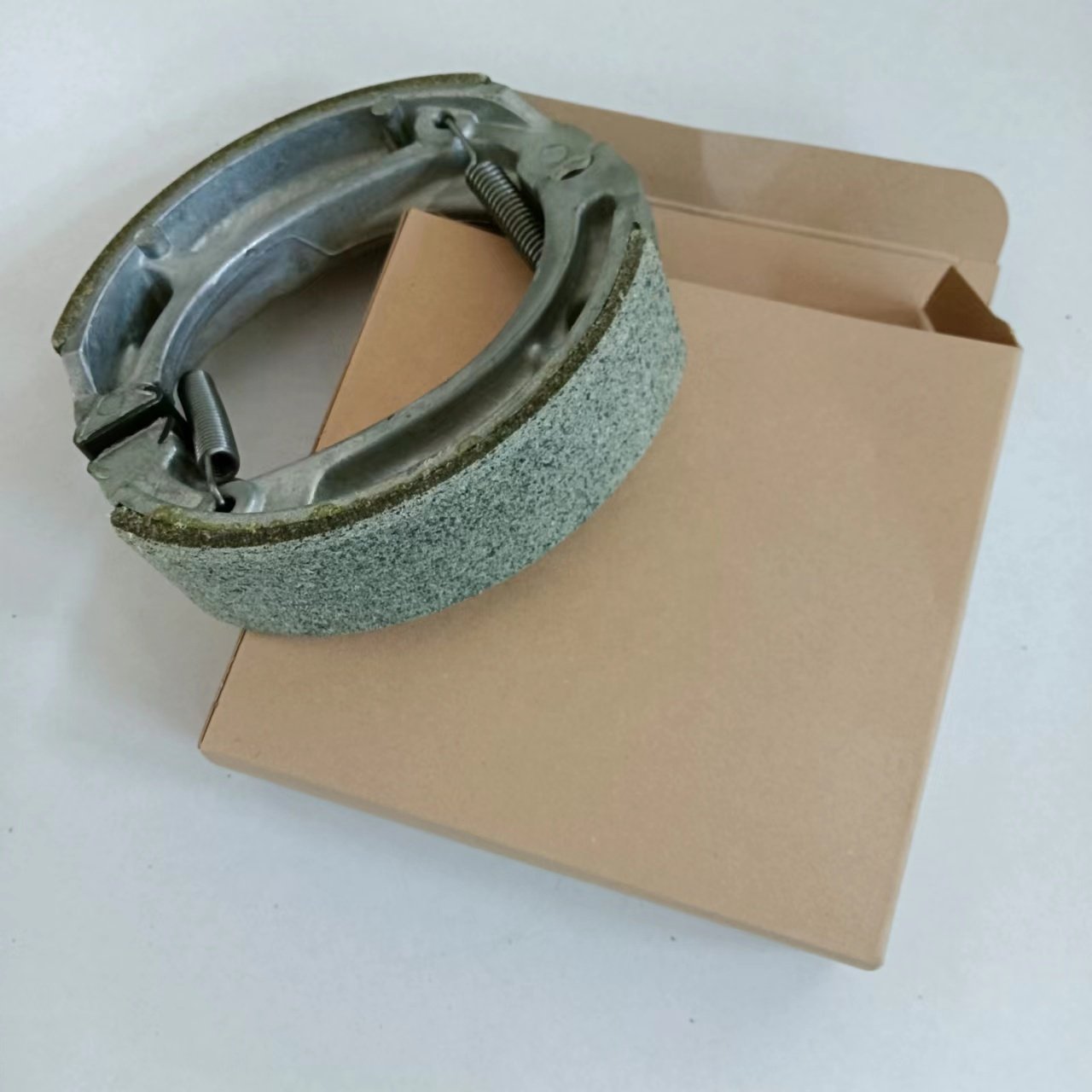 JH70 Motorcycle Brake Shoes Brake Lining Shoes for XL125S/S110/CDI/XR250-350