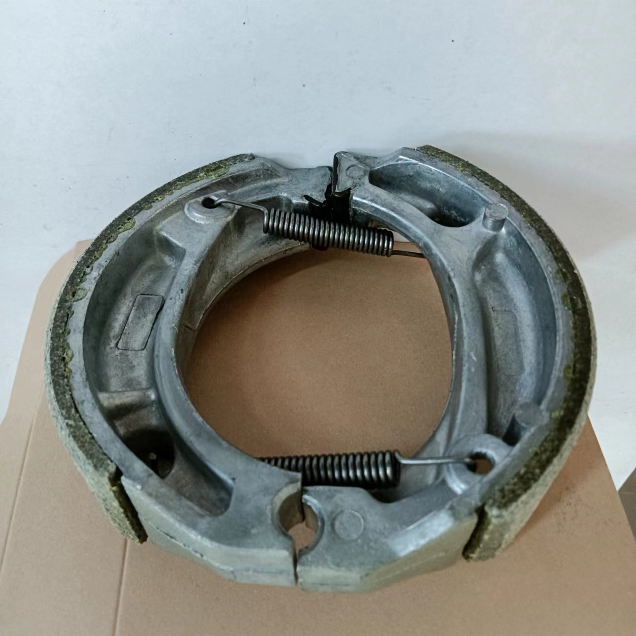JH70 Motorcycle Brake Shoes Brake Lining Shoes for XL125S/S110/CDI/XR250-350