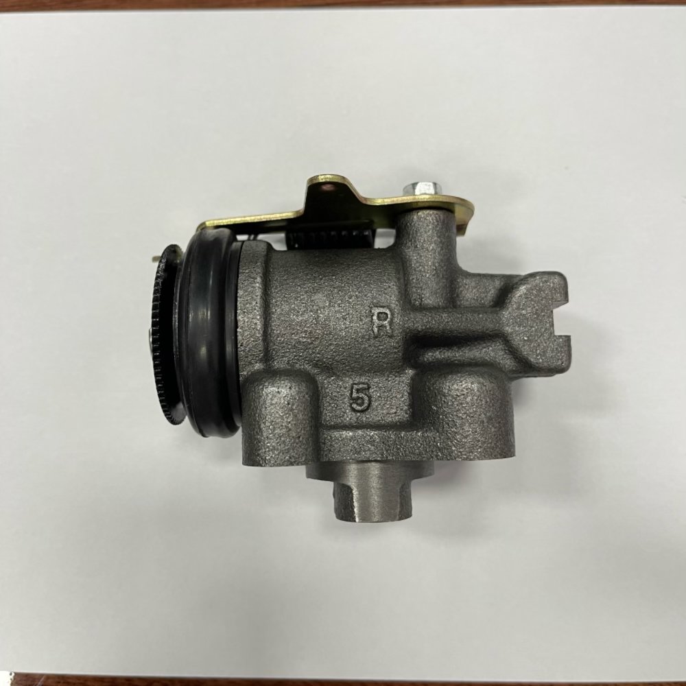 High Quality Brake Wheel Cylinder for Isuzu 4HK1NPR NQR 700P 8-97358879-0 8973588790 8-97358878-0