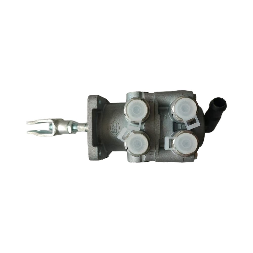 Genuine Quality Truck Parts FAW Qingdao Huwei 3514010-4P1-C00 Brake Master Cylinder