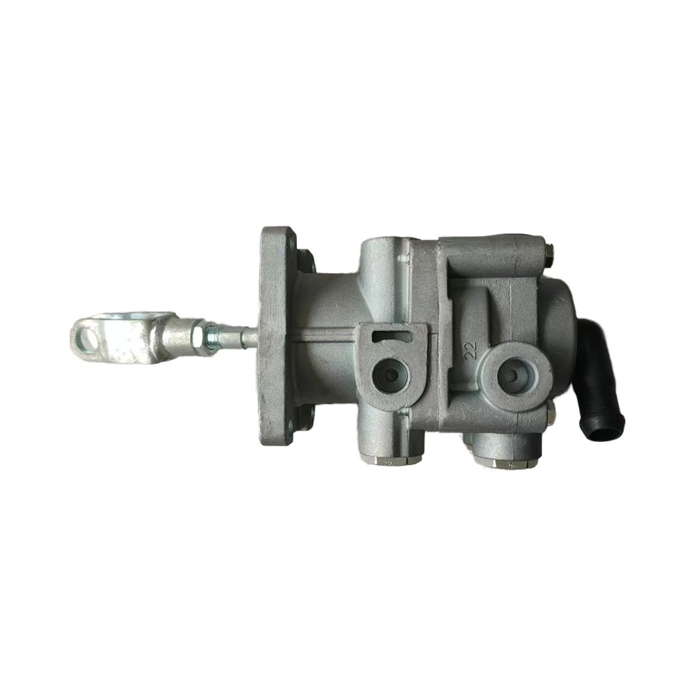 Genuine Quality Truck Parts FAW Qingdao Huwei 3514010-4P1-C00 Brake Master Cylinder