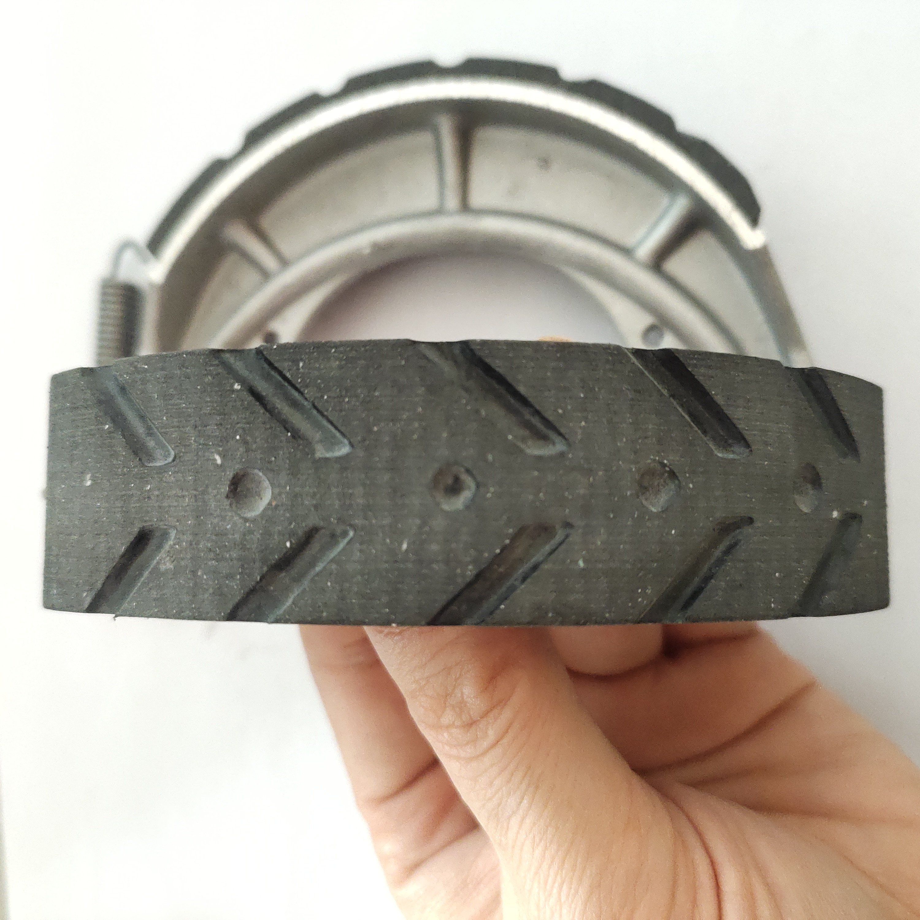 Factory Price Hot Sale and Aluminum BAJAJ GN125 Brake Shoe for Motorcycles
